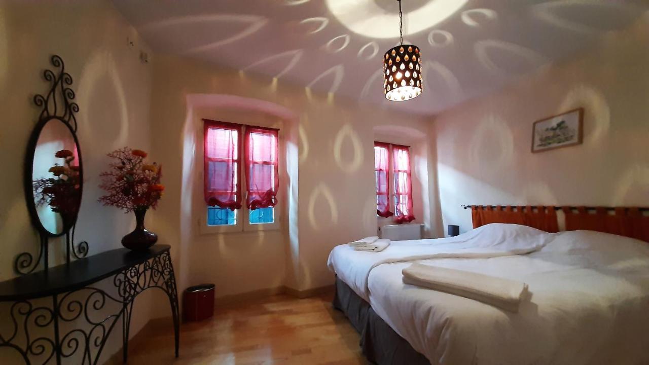 Relais Du Noble Voyageur Hotell Brioude Exteriör bild