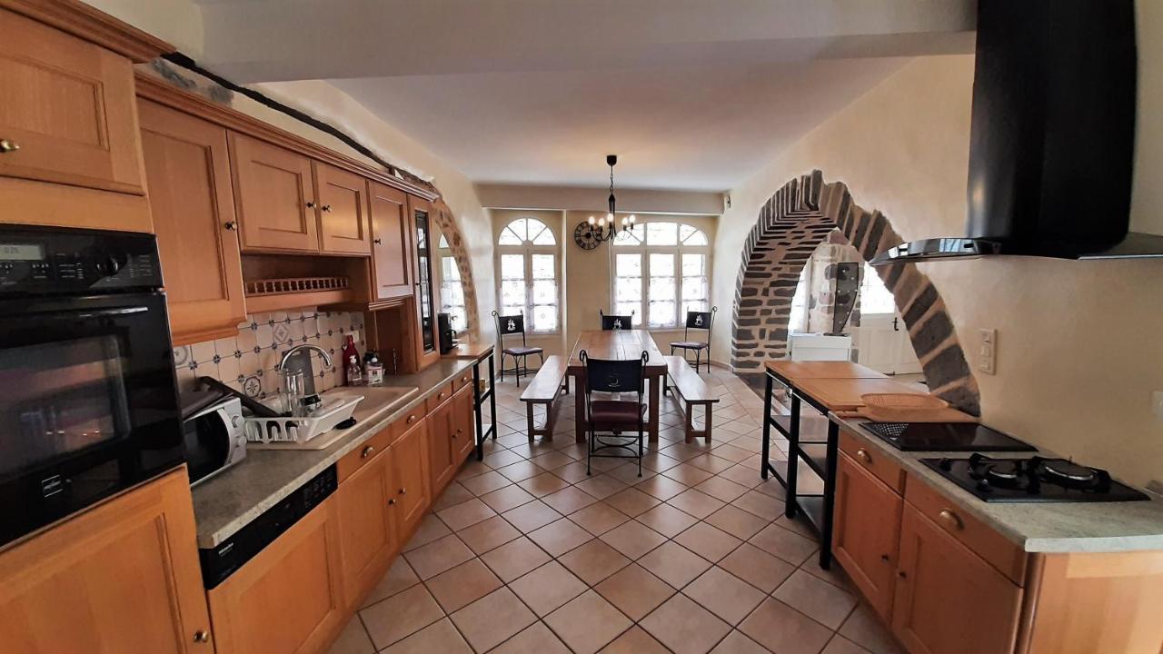 Relais Du Noble Voyageur Hotell Brioude Exteriör bild