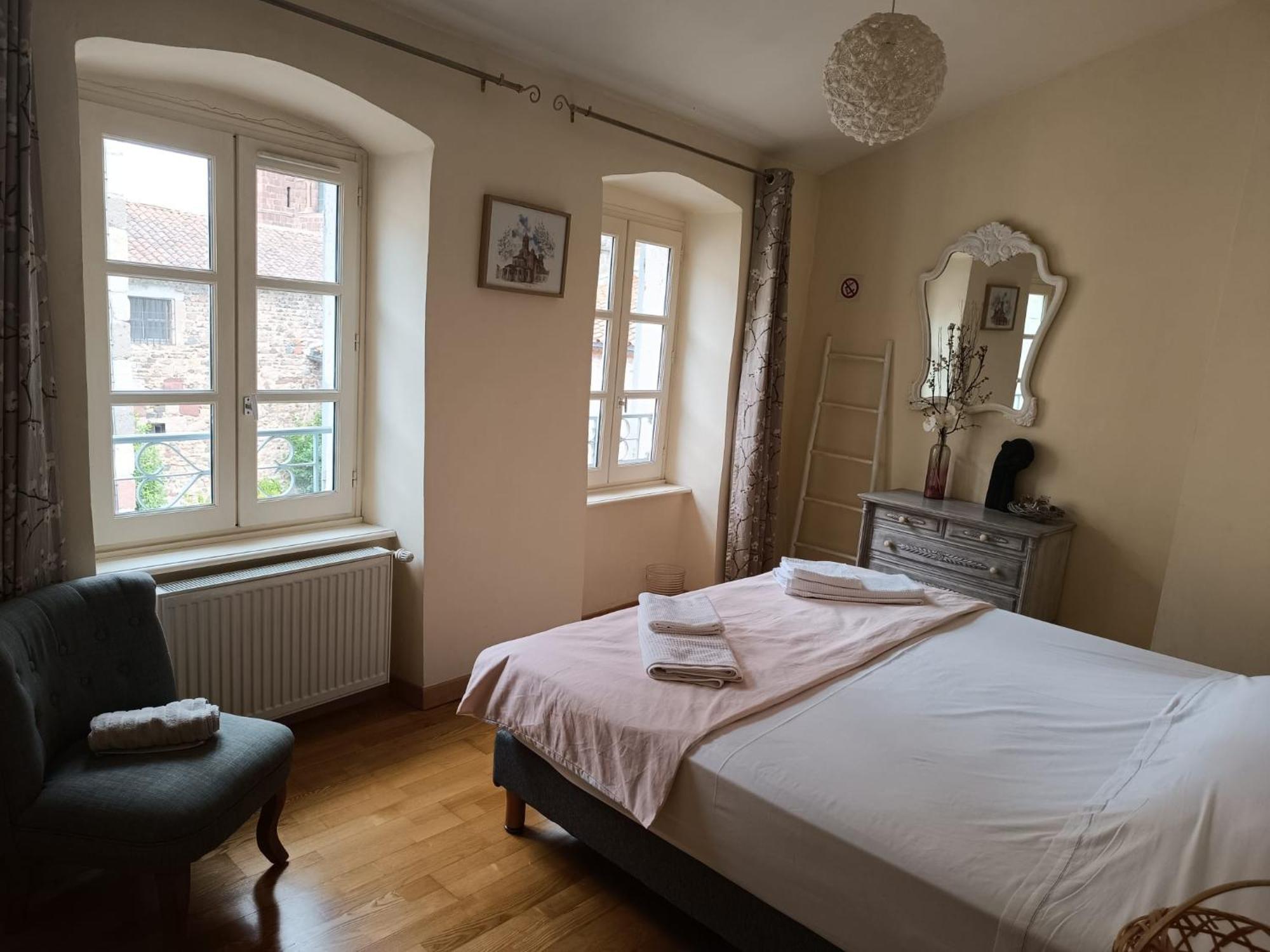 Relais Du Noble Voyageur Hotell Brioude Exteriör bild